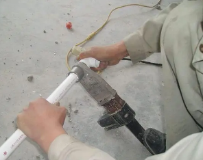 泸水漏水维修电话